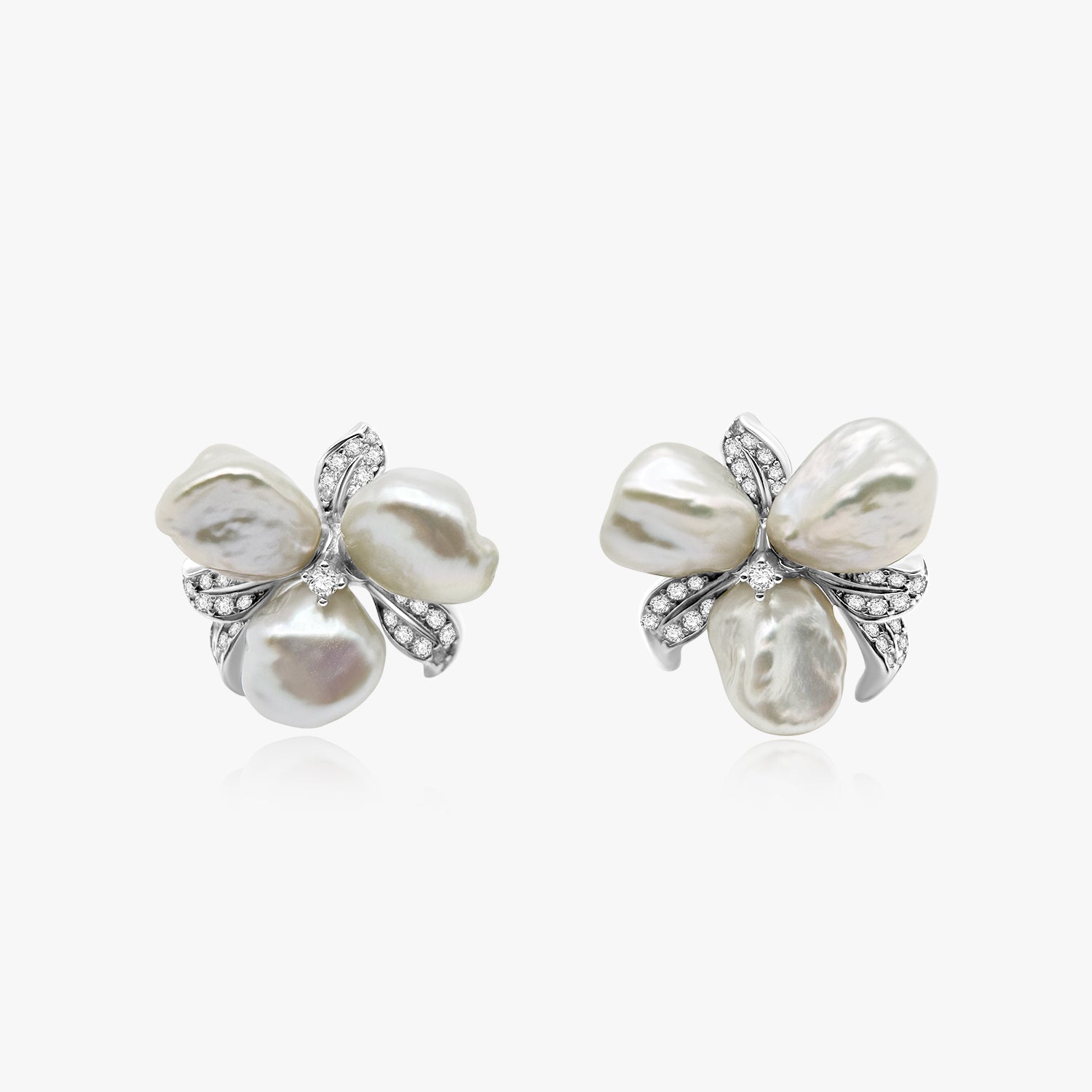 Baroque Freshwater Pearl Flower Stub Earing